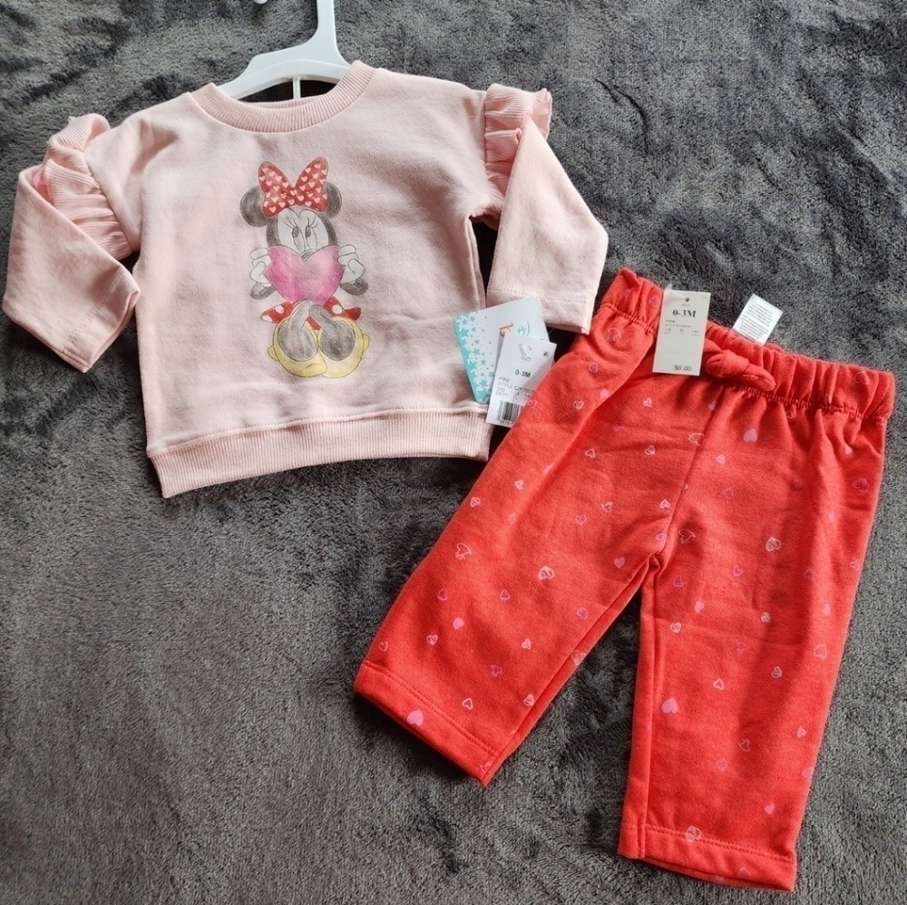 Baby girl Christmas & Valentine's Day Minnie Mouse outfit bundle, size 6/9 month - Picture 2 of 4